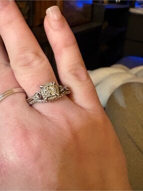 JTV Sterling Silver Cubic Zirconia Diamond Cluster Halo Ring - White